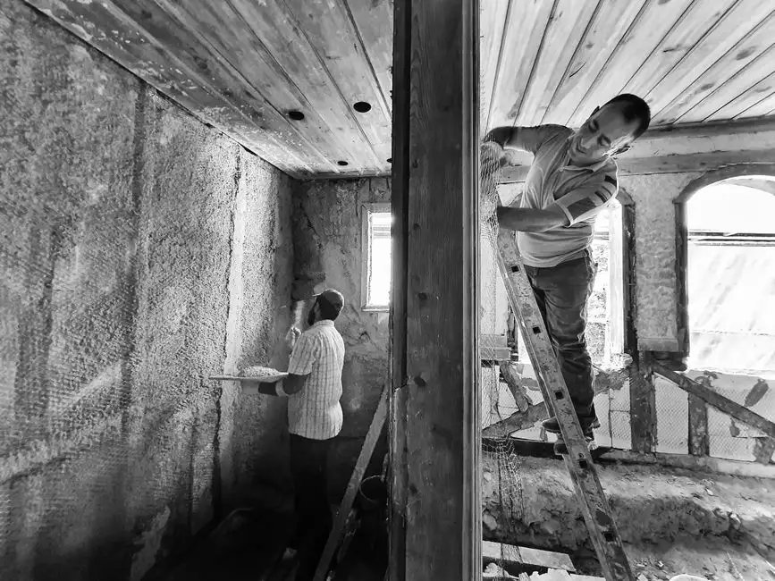 Spray foam removal in Currock: what homeowners should know